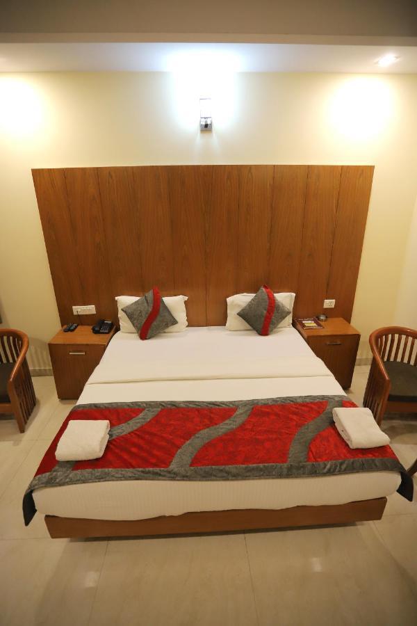 Hotel Aries Νέο Δελχί Εξωτερικό φωτογραφία