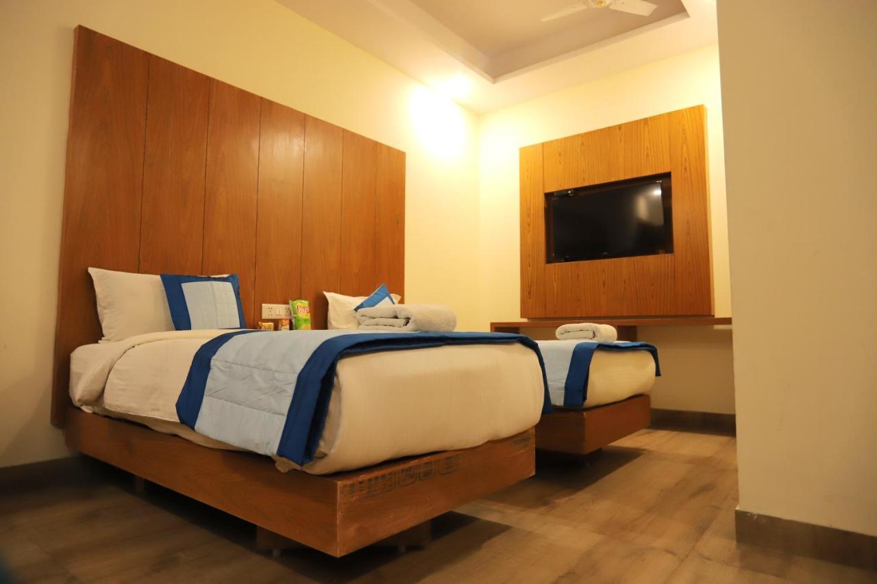 Hotel Aries Νέο Δελχί Εξωτερικό φωτογραφία